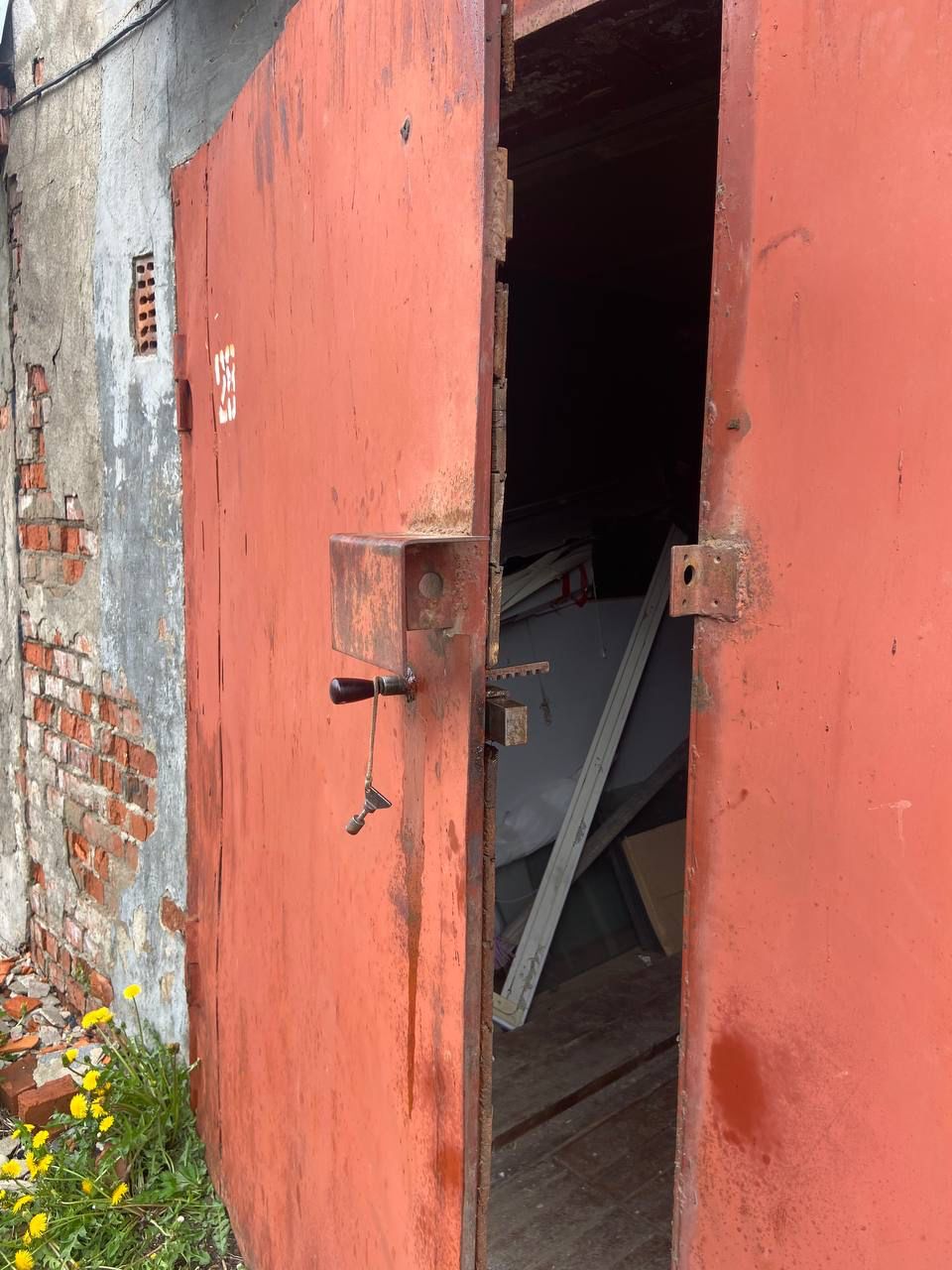 Вскрытие гаражного замка